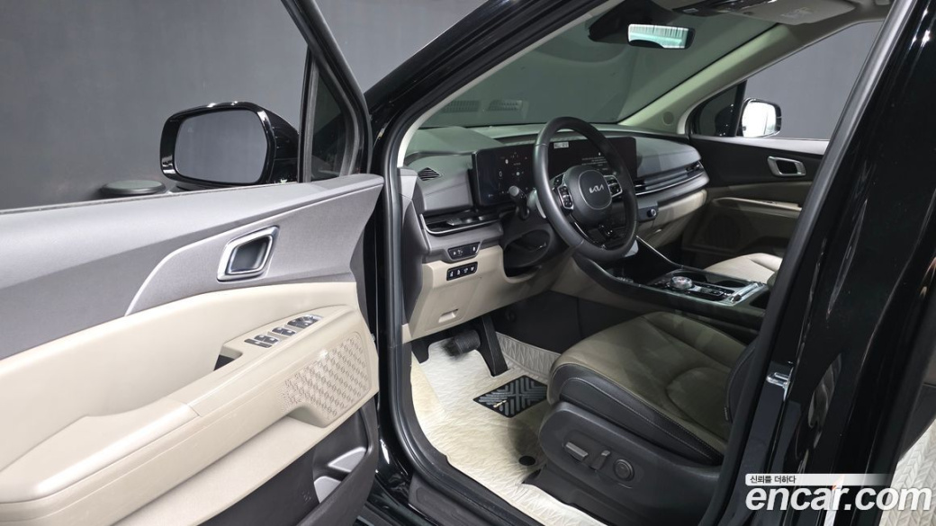 Kia Carnival 9-Seater Noblesse, 2025