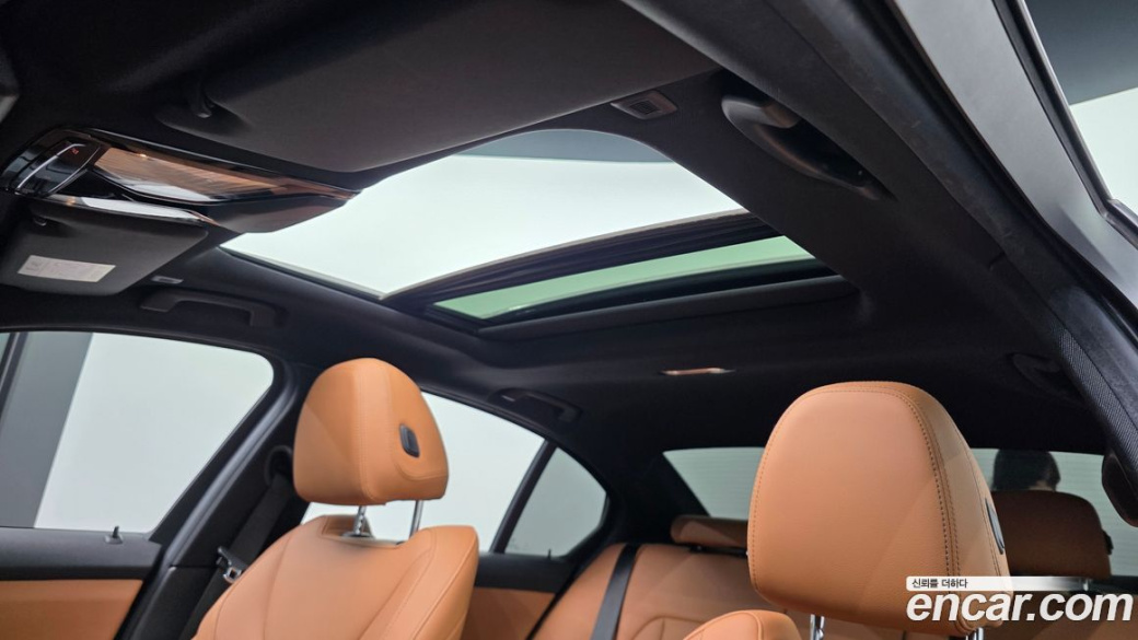 BMW 3-Series 320i M Sport, 2023