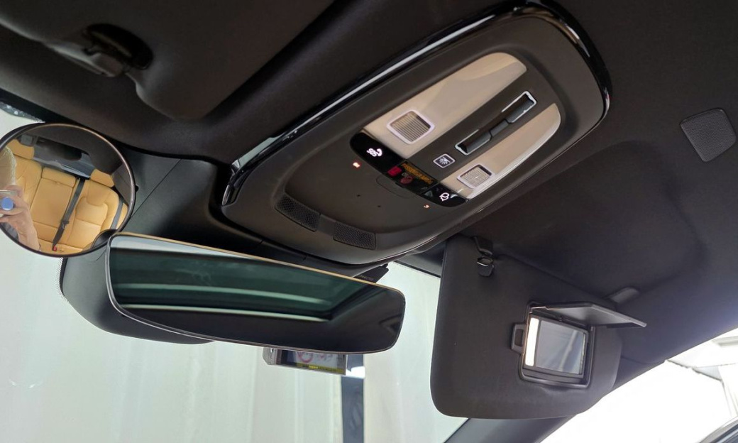 Volvo XC60 B6 Ultimate Bright, 2023