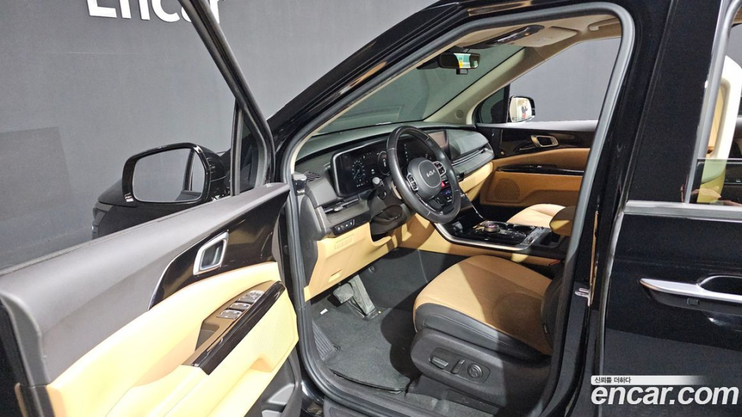 Kia Carnival 9-Seater Noblesse, 2023
