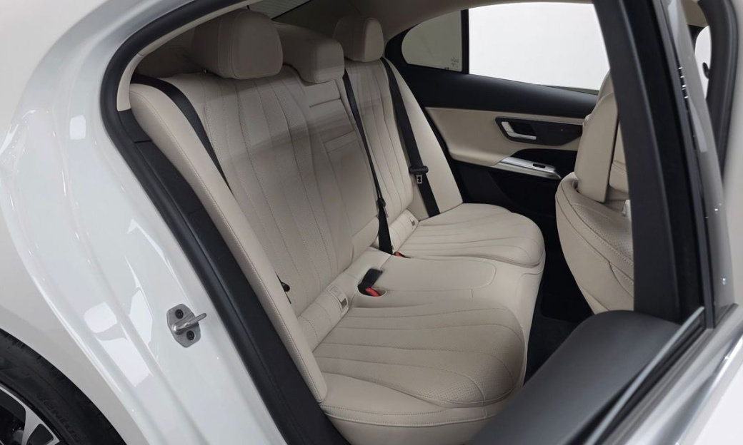 Mercedes-Benz E-Class E200 Avantgarde, 2025