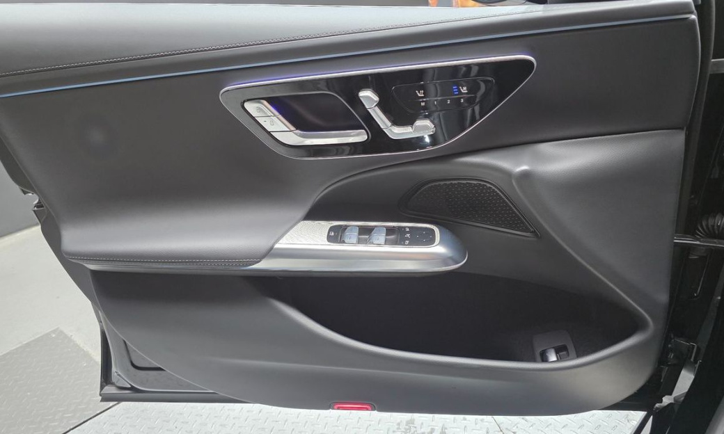 Mercedes-Benz E-Class E200 Avantgarde, 2025