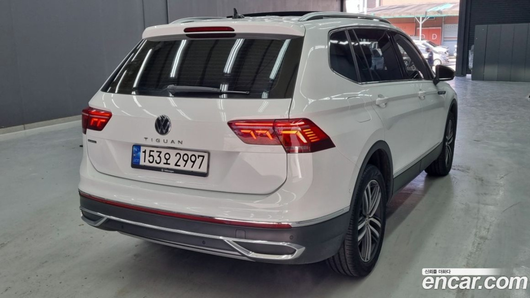 Volkswagen Tiguan 2.0 TSI Prestige, 2023
