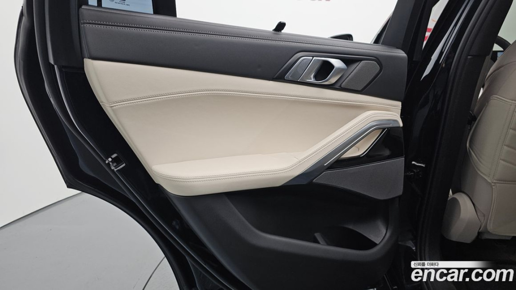 BMW X6 xDrive40i M Sport, 2025