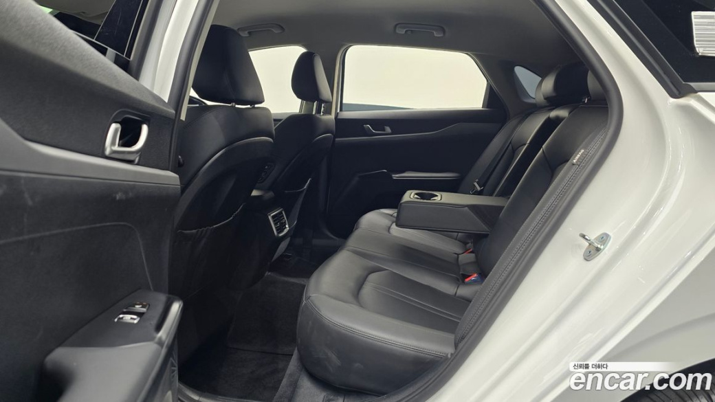 Kia K5 2.0, 2024