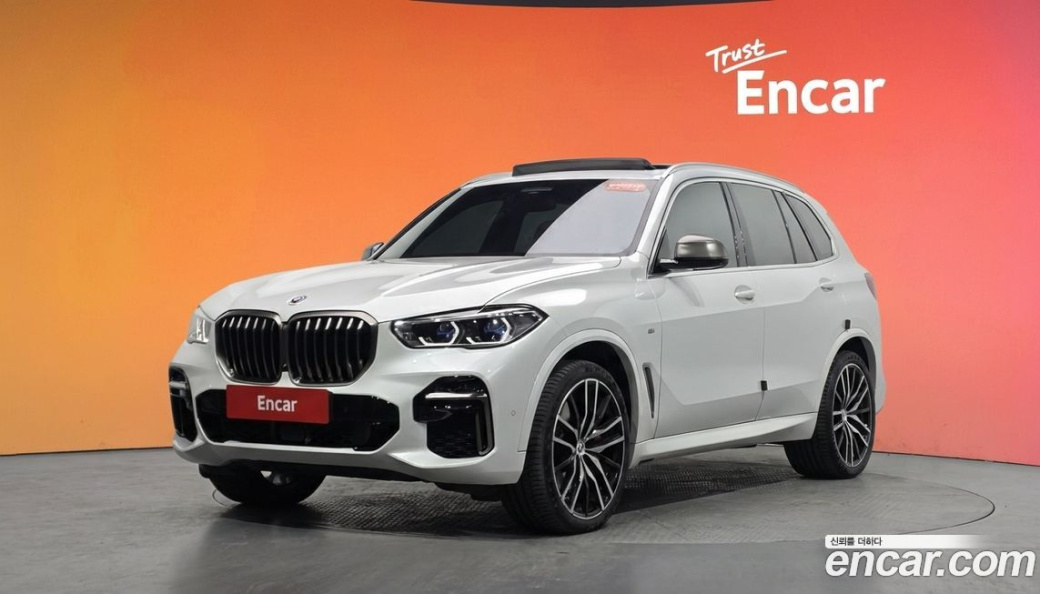 BMW X5 M50i, 2022