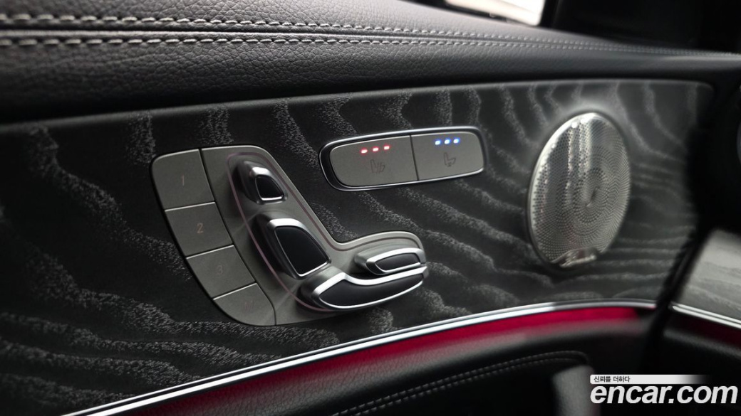 Mercedes-Benz E-Class E350 4MATIC AMG Line, 2022