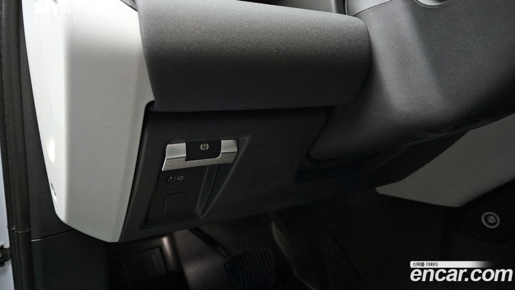 Land Rover Defender 90 D250 SE, 2022