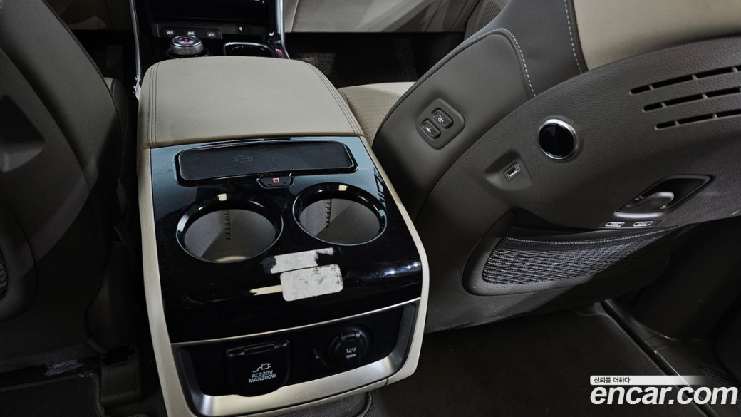 Kia Carnival 7-Seater Hi-Limousine, 2022