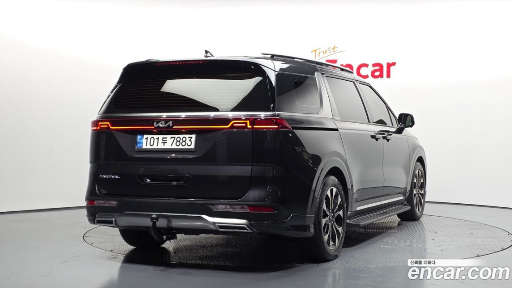 Kia Carnival 9-Seater Signature, 2022