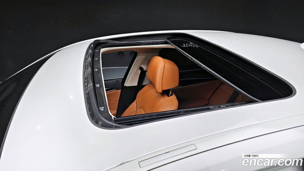 BMW 5-Series 520i Luxury, 2022