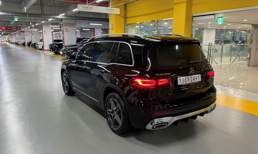Mercedes-Benz GLB-Class GLB250 4MATIC, 2023