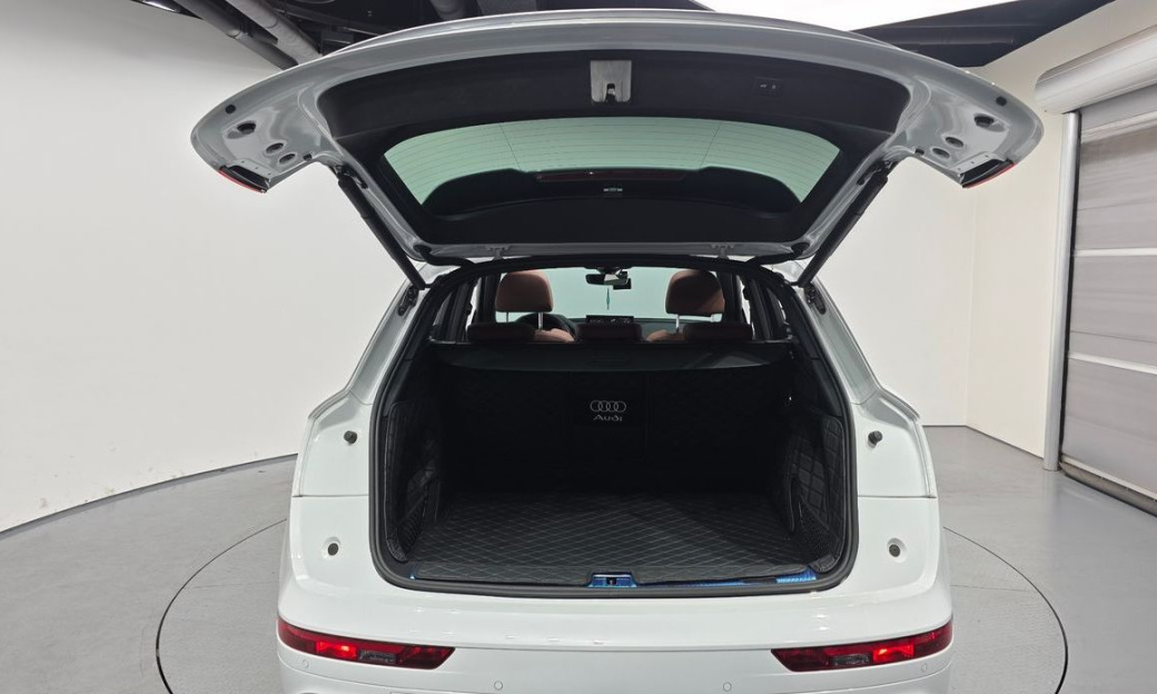 Audi Q5 45 TFSI Quattro Premium, 2022