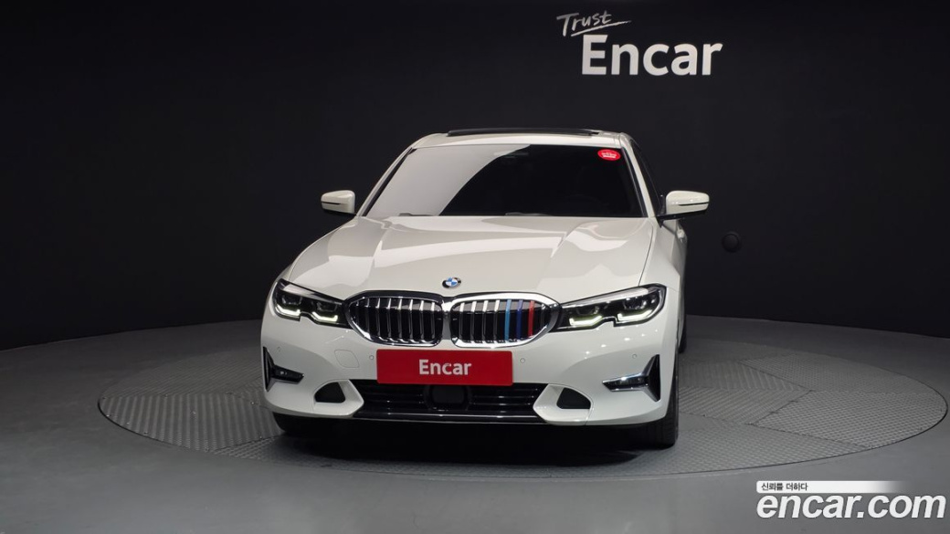 BMW 3-Series 320d Luxury, 2022