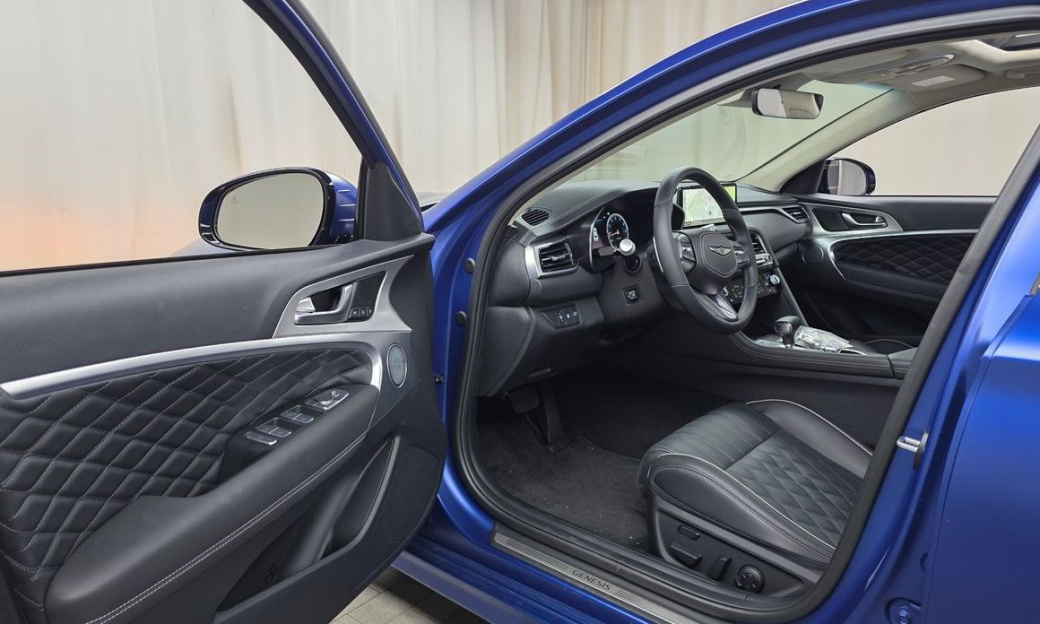 Genesis G70 Gasoline 2.5T 4WD, 2025
