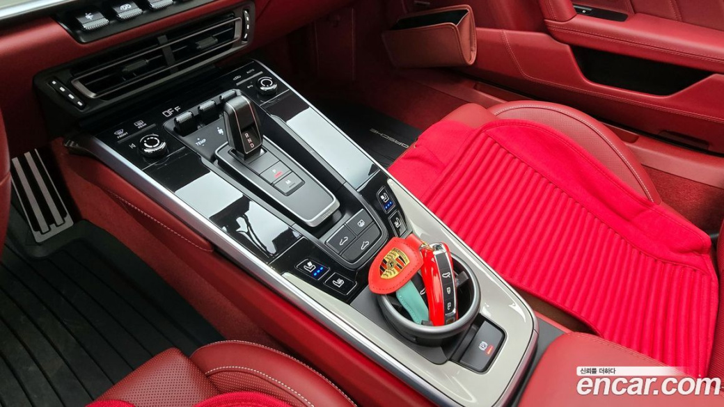 Porsche 911 Turbo S, 2022
