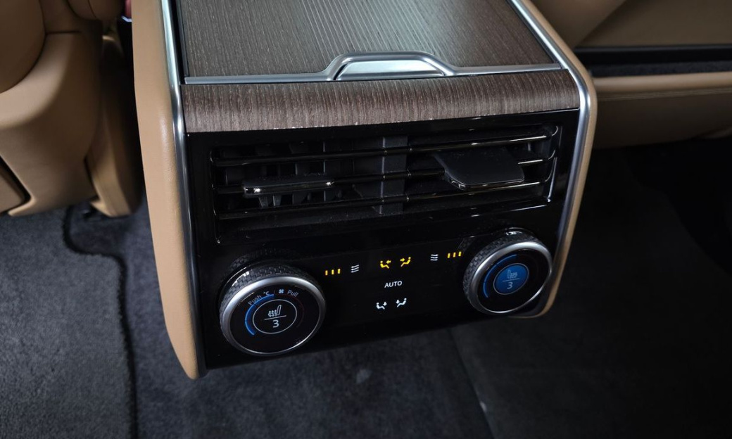 Land Rover Range Rover D350 Autobiography Long Wheel Base, 2024
