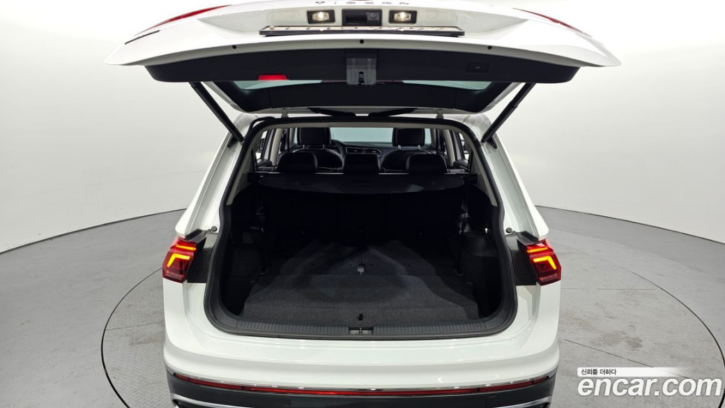 Volkswagen Tiguan 2.0 TSI Prestige, 2023