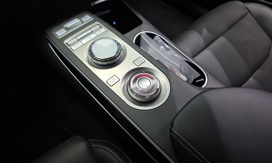 Genesis GV70 2.5T Gasoline 2WD, 2024