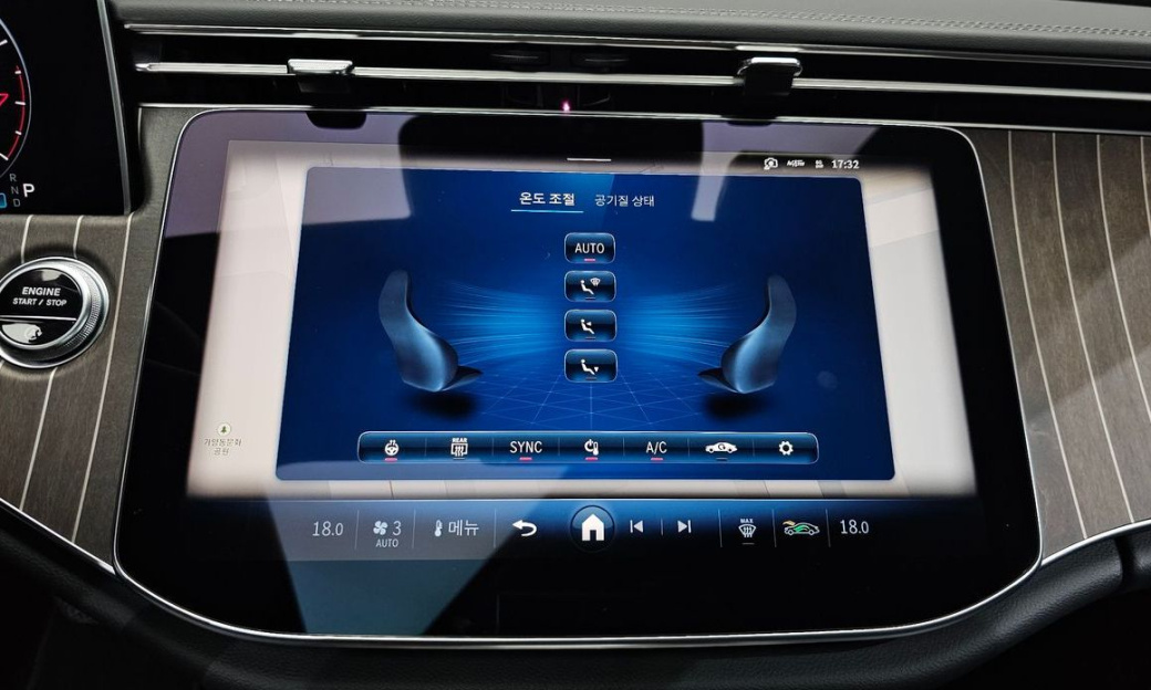Mercedes-Benz E-Class E300 4MATIC Exclusive, 2024