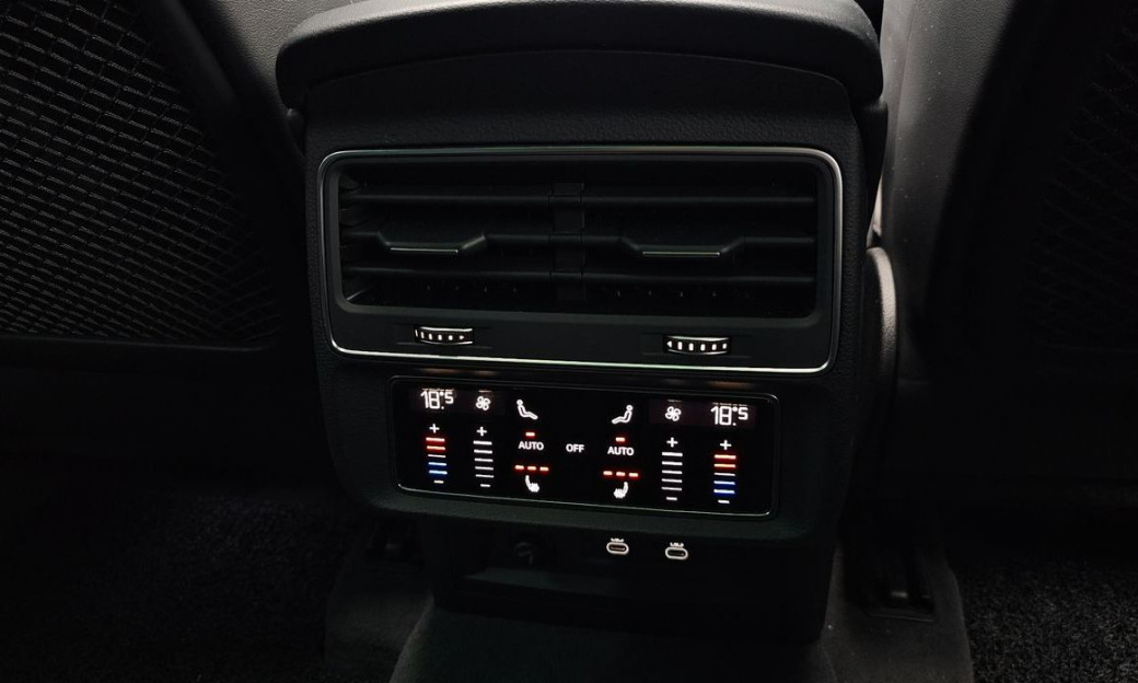 Audi Q8 55 TFSI Quattro Premium, 2022