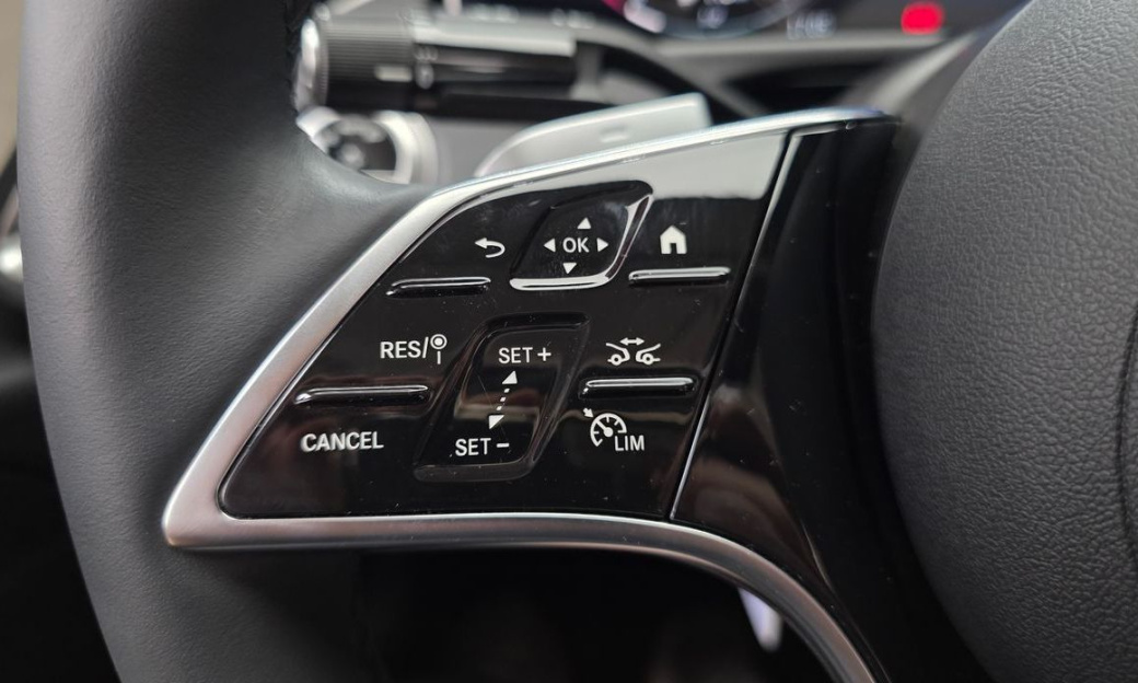 Mercedes-Benz E-Class E200 Avantgarde, 2025