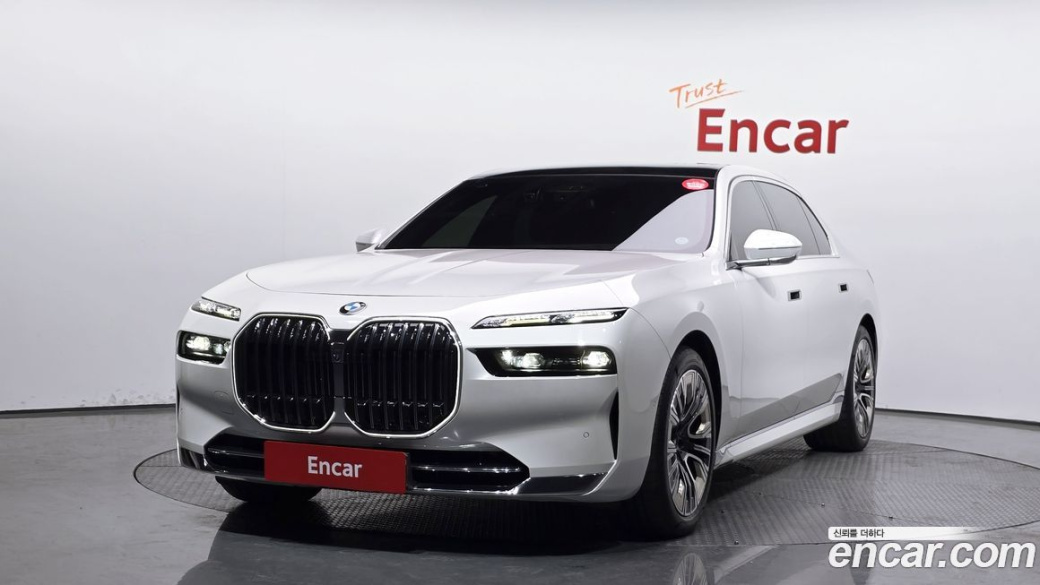 BMW 7-Series 740i sDrive Design Pure Excellence, 2023