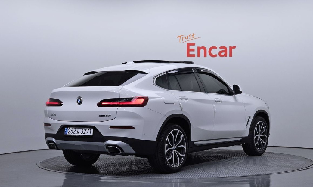 BMW X4 xDrive20i xLine, 2025