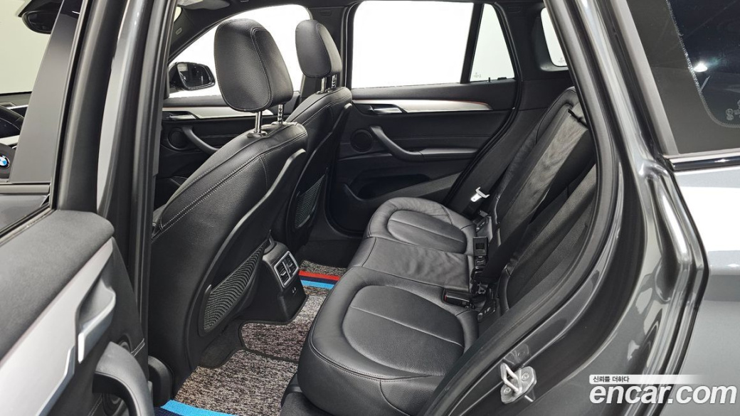 BMW X1 xDrive 20i M Sport, 2022