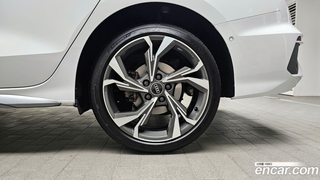 Audi A3 40 TFSI Premium, 2023