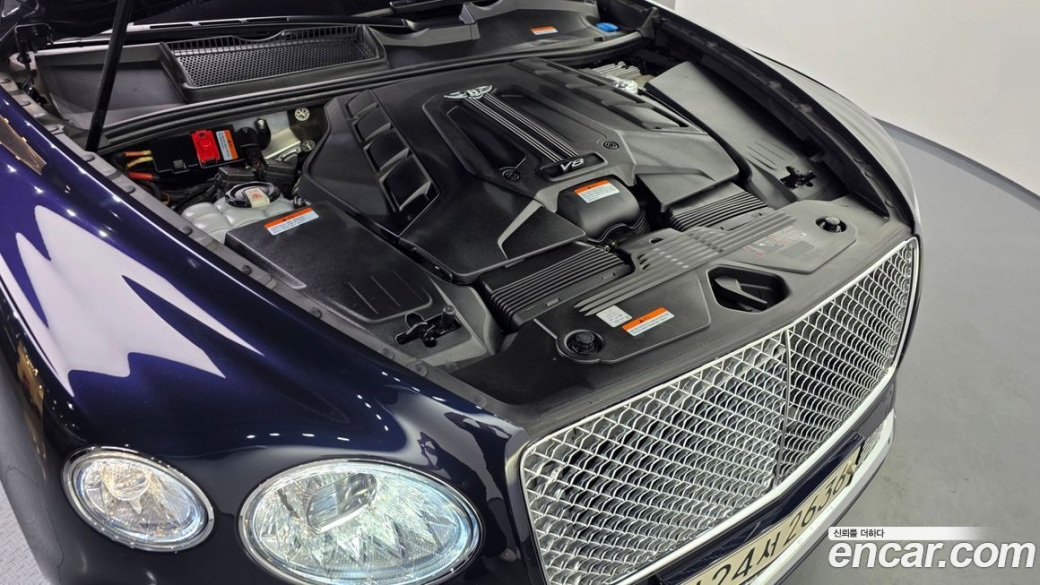 Bentley Bentayga 4.0 V8 Azure, 2023