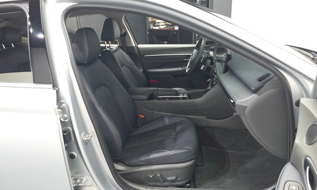 Hyundai Sonata 2.0, 2025
