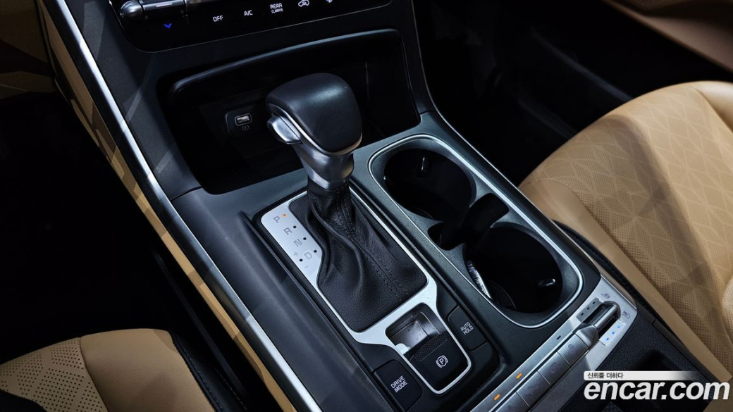 Kia Carnival 9-Seater Prestige, 2023