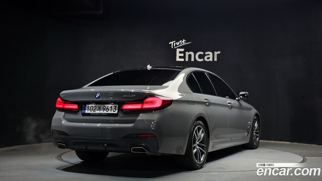 BMW 5-Series 520i M Sport, 2022