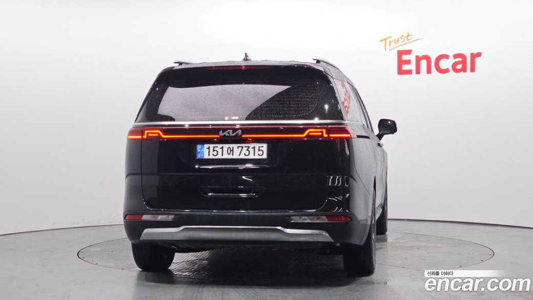 Kia Carnival 9-Seater Signature, 2023
