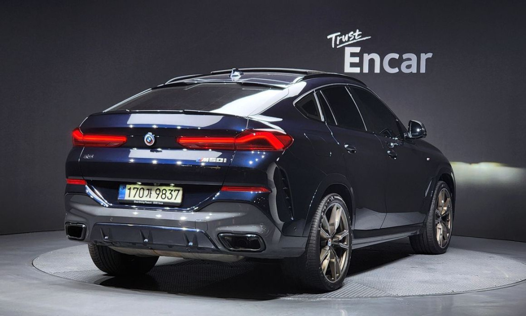 BMW X6 M50i, 2023