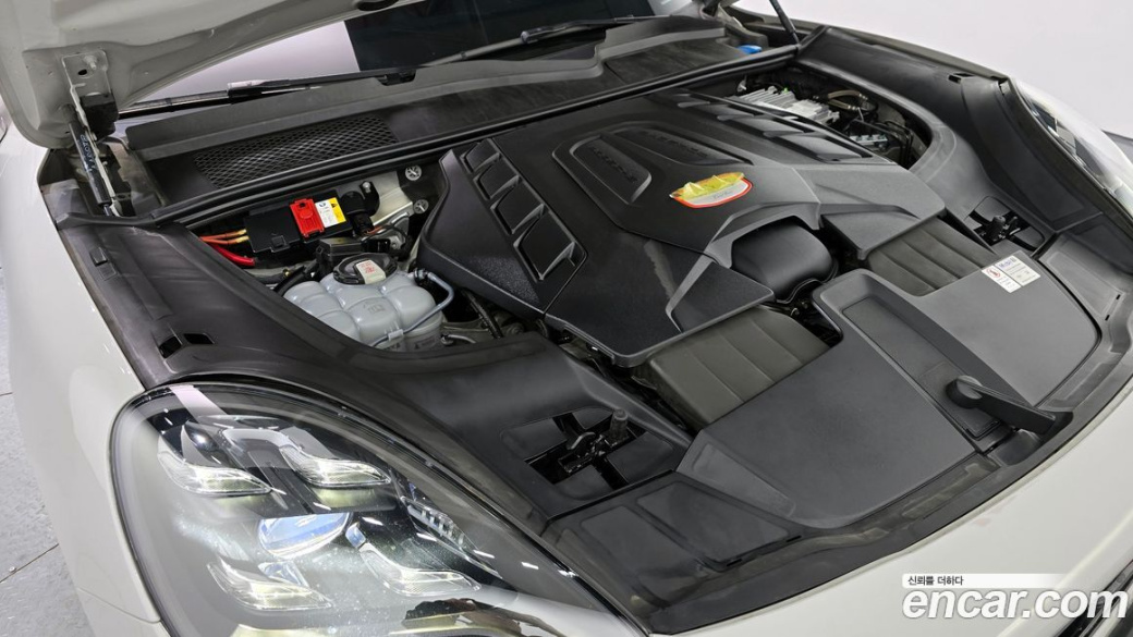 Porsche Cayenne 4.0 Turbo, 2022