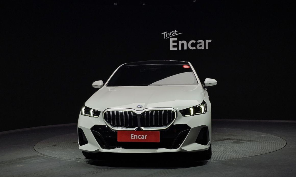 BMW 5-Series 530i xDrive M Sport, 2025