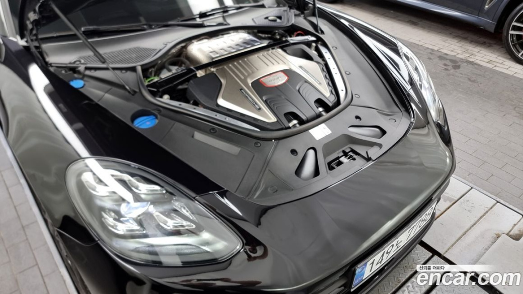Porsche Panamera 4.0 GTS, 2023