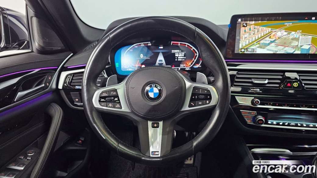BMW 5-Series 530i xDrive M Sport Package, 2023