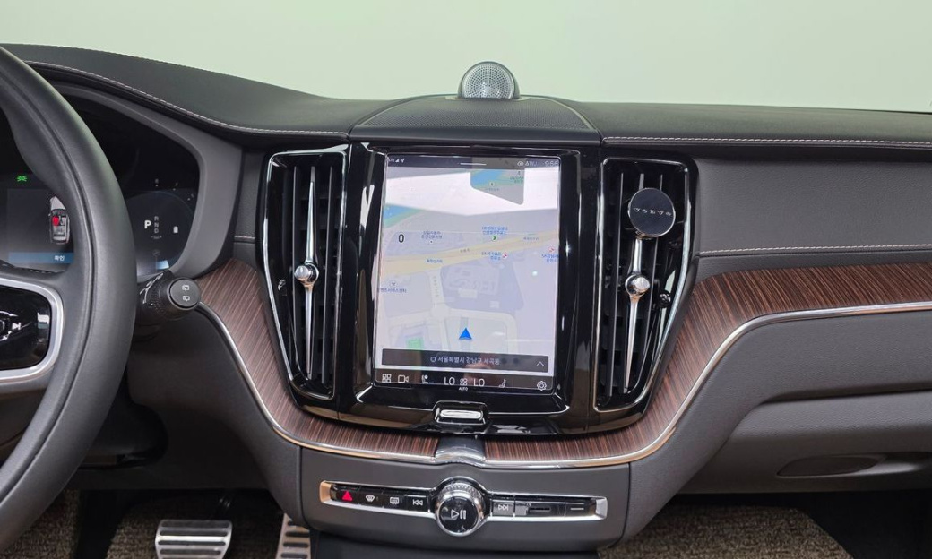 Volvo XC60 B5 Inscription, 2022