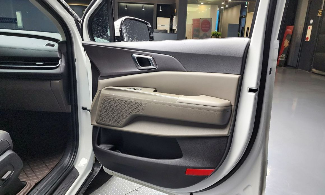 Kia Carnival 7-Seater Noblesse, 2025