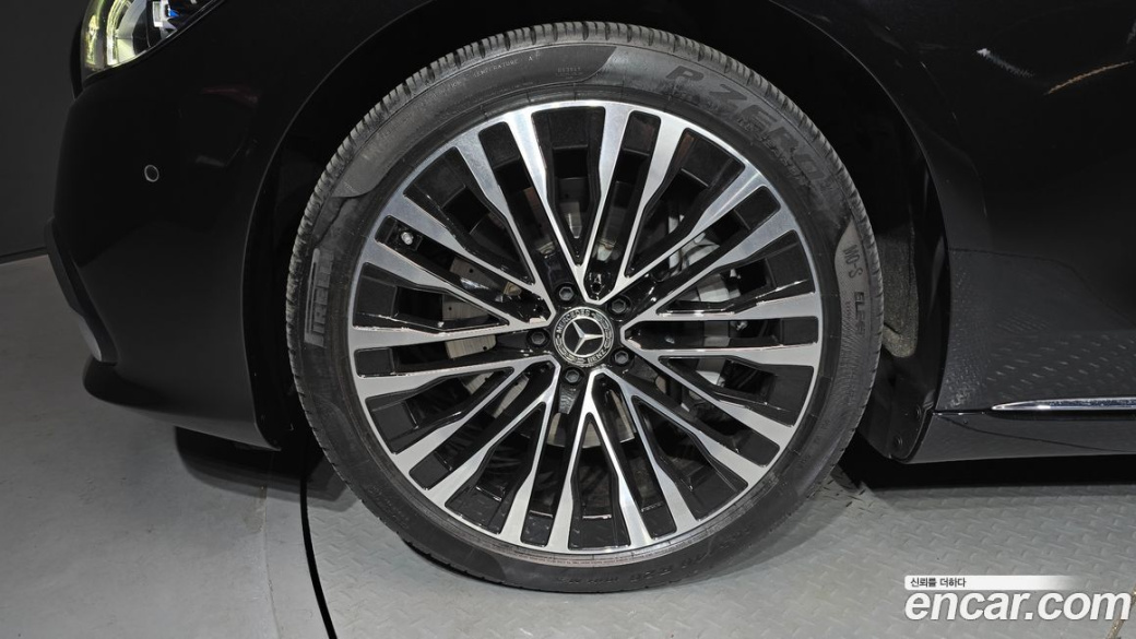 Mercedes-Benz S-Class S450L 4MATIC, 2023