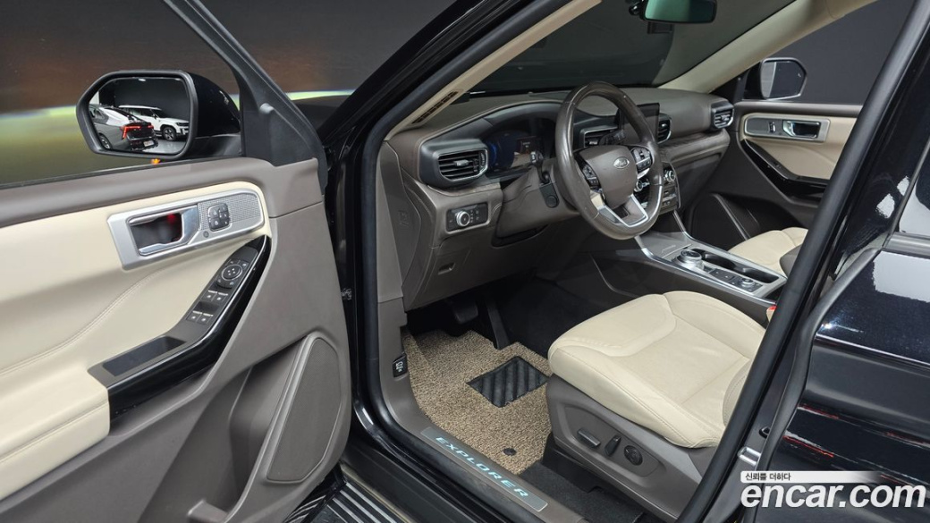 Ford Explorer 3.0 Platinum 4WD, 2022