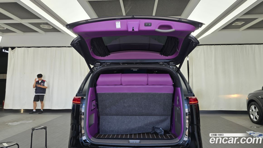 Kia Carnival 9-Seater Hi-Limousine(Special Vehicle), 2023