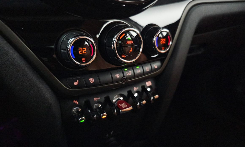 Mini Countryman Classic Plus Launch Pack, 2024