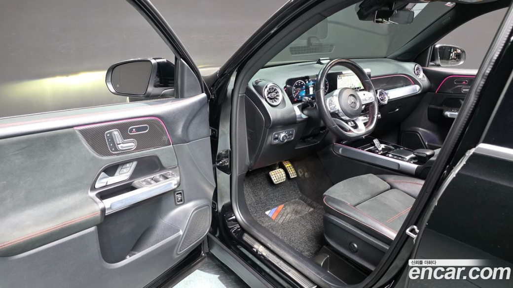 Mercedes-Benz GLB-Class GLB250 4MATIC, 2023