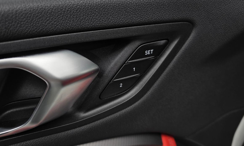 BMW 2-Series M235i xDrive, 2024