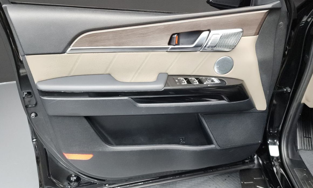Kia Mohave Diesel 3.0 4WD 7-Seater, 2024