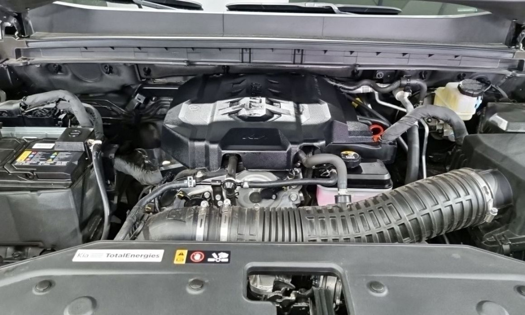 Kia Tasman 2.5T Gasoline 4WD, 2026